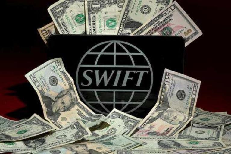 “金融核弹”SWIFT系统的威力到底有多大？
